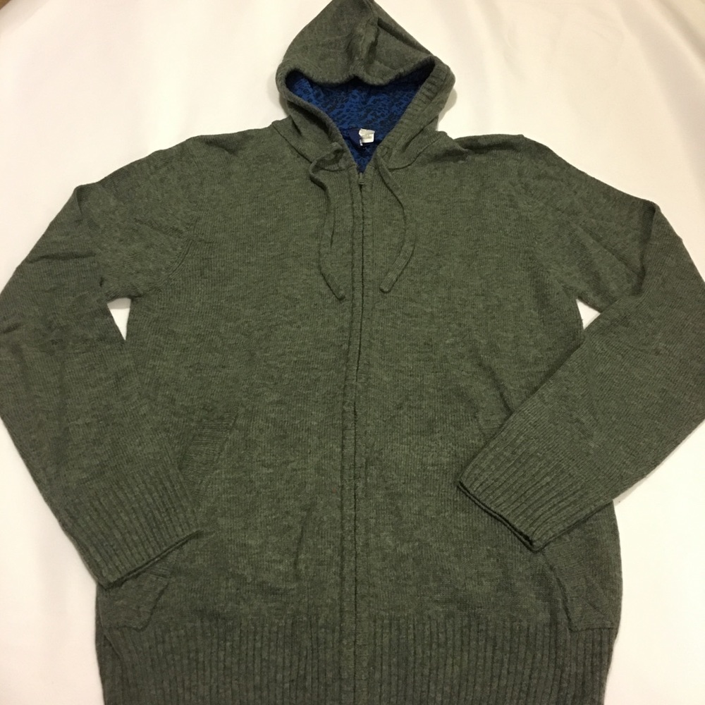 DIVIDED Sweater